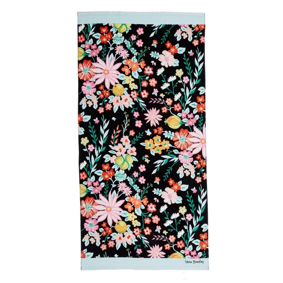 Vera bradley beach towel - Picture 1 of 3